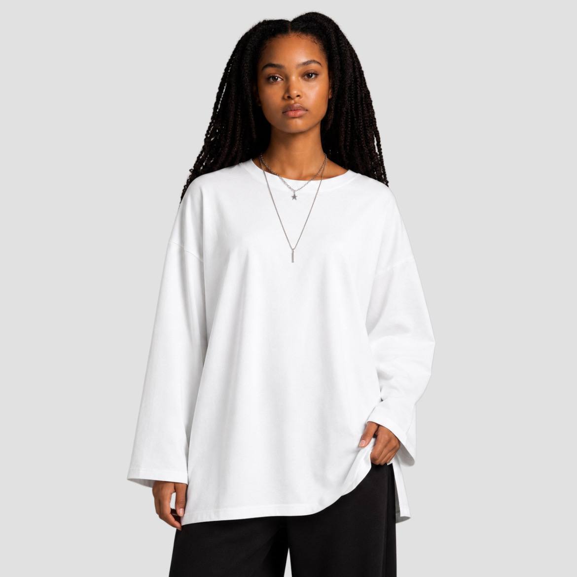 A Basic Women's (Long Sleeves) Oversized T-Shirt