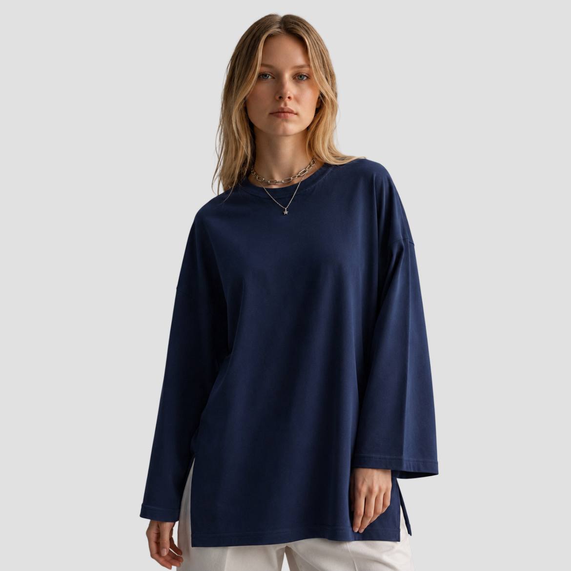 A Basic Women's (Long Sleeves) Oversized T-Shirt