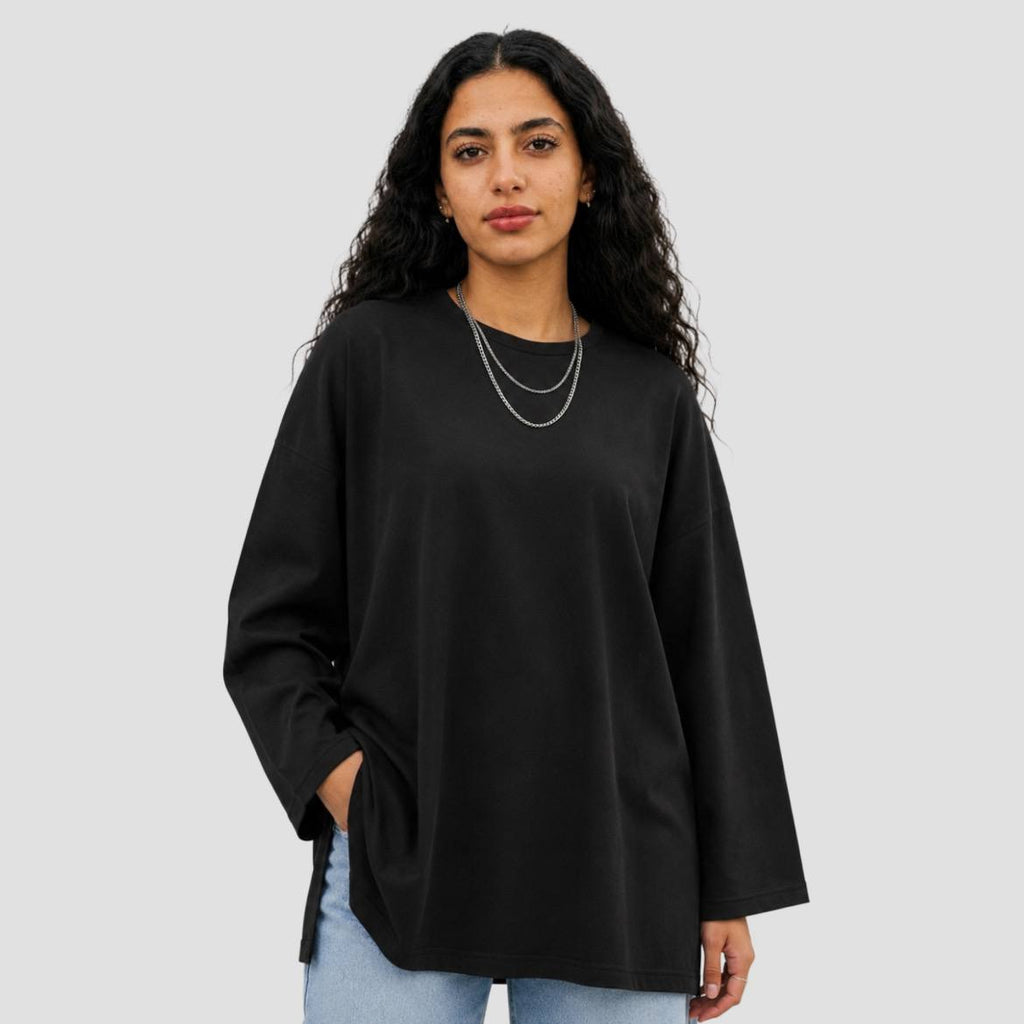 A Basic Women's (Long Sleeves) Oversized T-Shirt